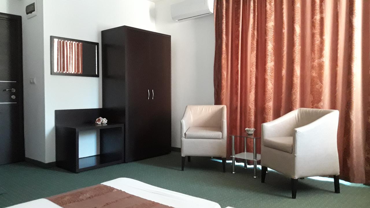 Family Нouse -Нotel Asai Ravda Extérieur photo
