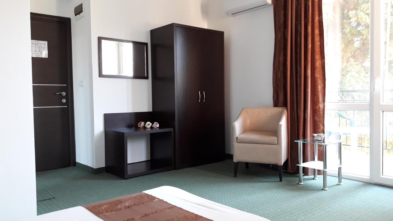 Family Нouse -Нotel Asai Ravda Extérieur photo