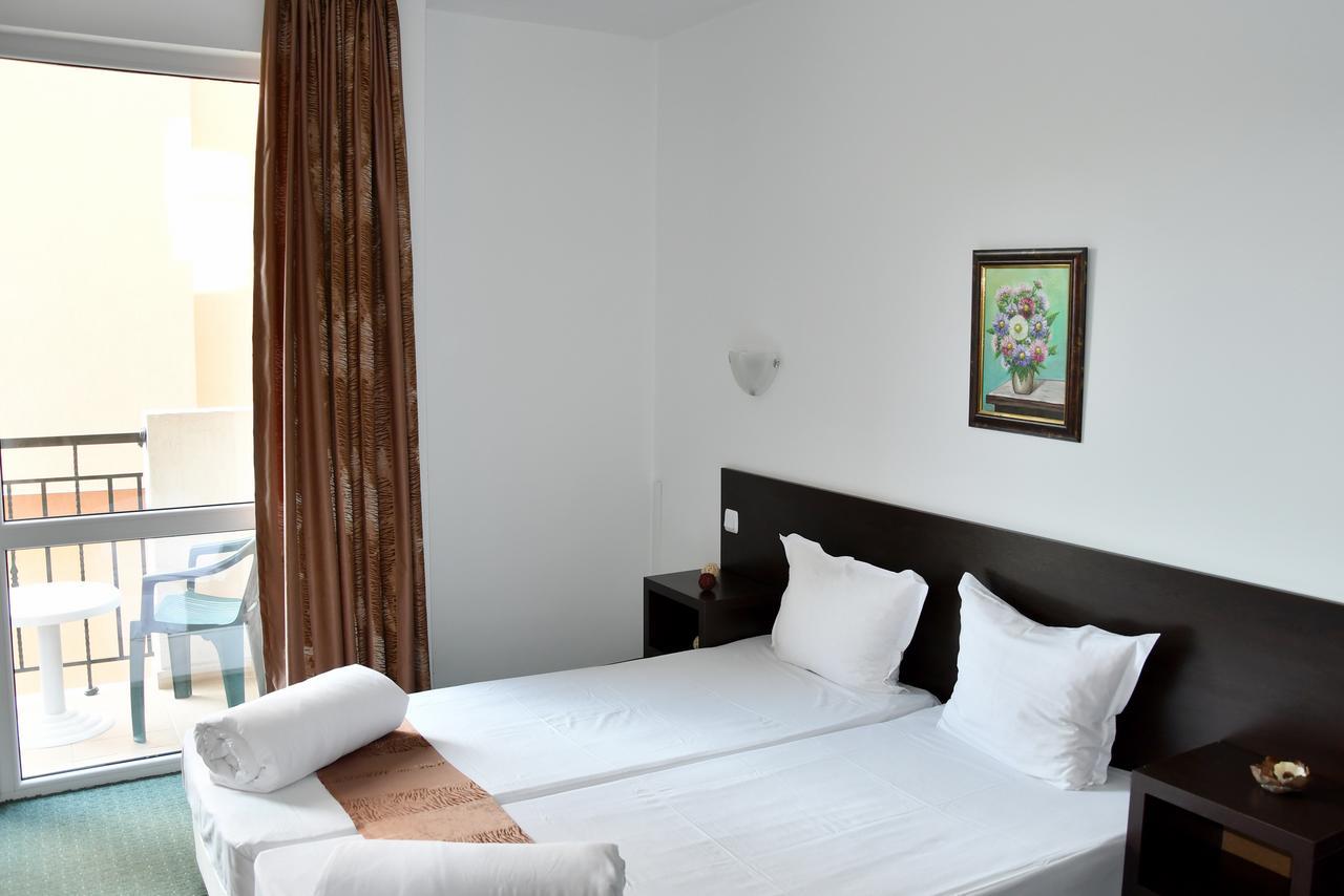 Family Нouse -Нotel Asai Ravda Extérieur photo