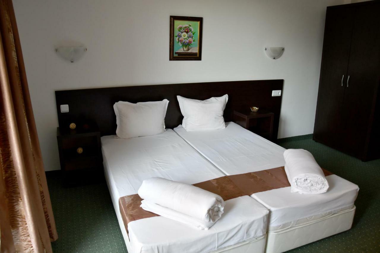 Family Нouse -Нotel Asai Ravda Extérieur photo