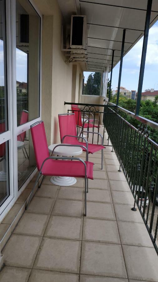 Family Нouse -Нotel Asai Ravda Extérieur photo